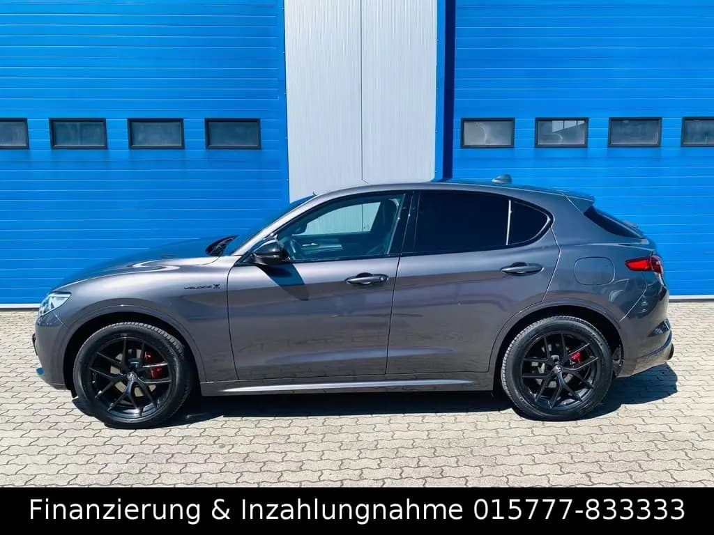 Main__Slider__Photo:Alfa Romeo Stelvio Veloce Q4 Allrad Xenon Kamera ACC AHK 06/2021-0