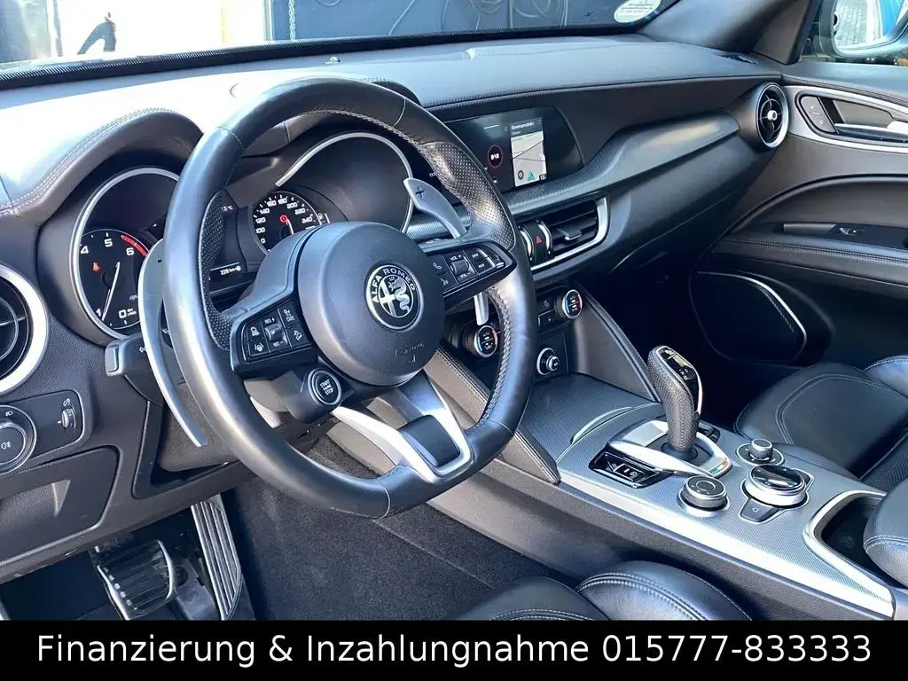 Main__Slider__Photo:Alfa Romeo Stelvio Veloce Q4 Allrad Xenon Kamera ACC AHK 06/2021-1