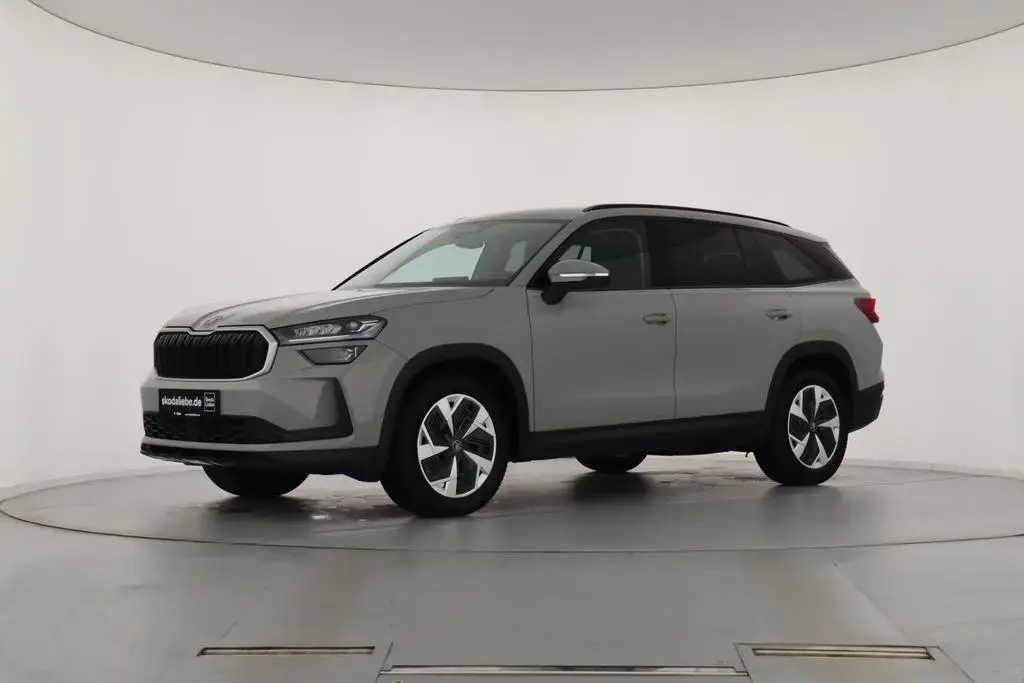 Main__Slider__Photo:Skoda Kodiaq SELECTION 2.0TSI DSG 4X4 3,99%SONDERZINS 02/2025-1