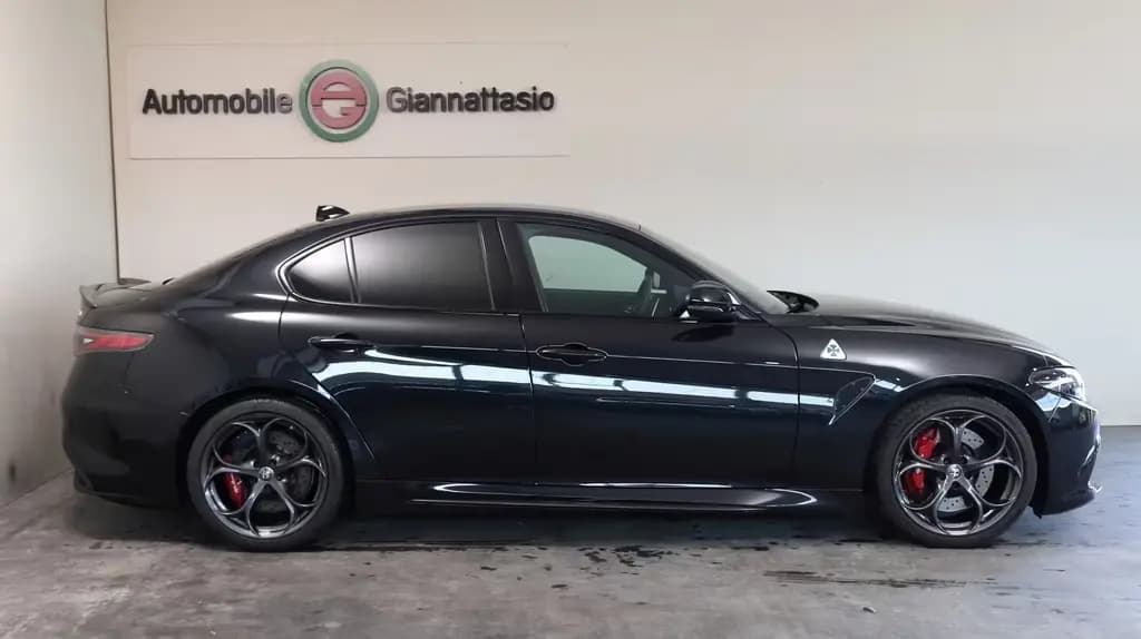Main__Slider__Photo:Alfa Romeo Giulia Quadrifoglio 520PS*Facelift*Matrix*ACC 02/2024-0