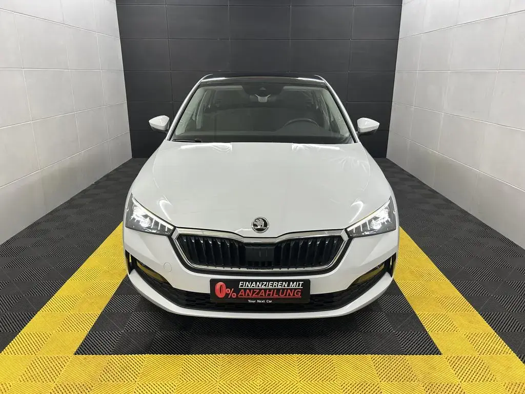 Main__Slider__Photo:Skoda Scala LED+TEMP+KEYLESS+AMBIENTE+PANO+DAB+ISO+SHZ 07/2021-1