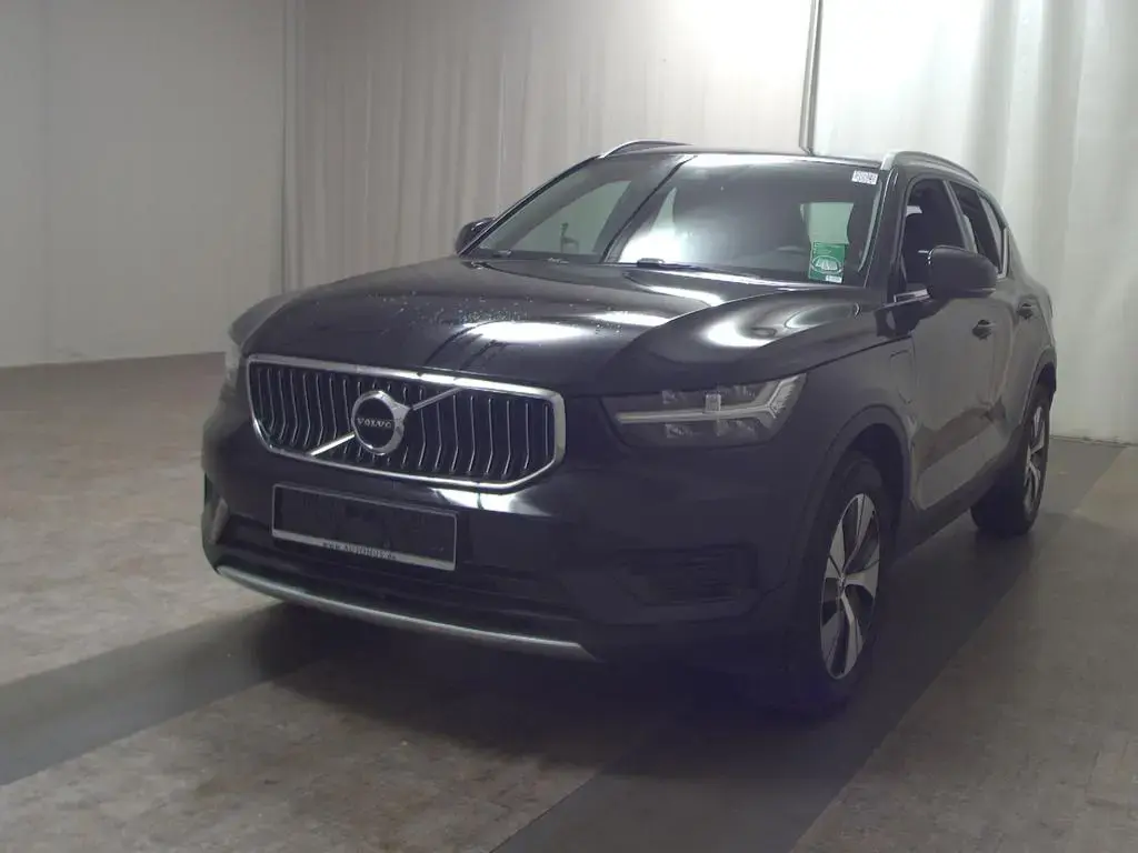 Main__Slider__Photo:Volvo XC40 T4 Recharge Momentum Navi LED 09/2021-1