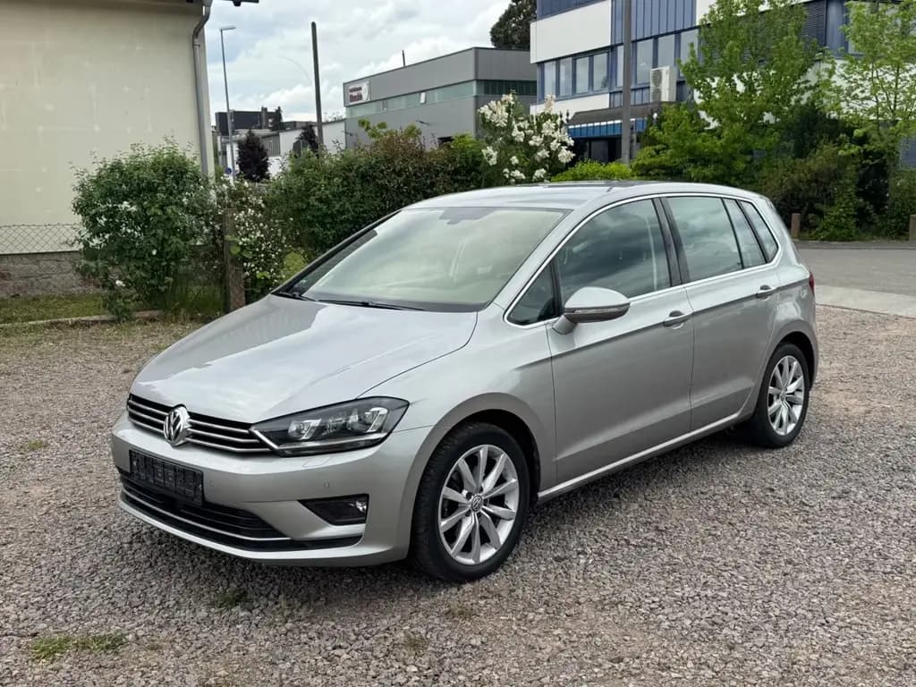 Main__Slider__Photo:Volkswagen Golf Sportsvan Highline 1.4 TSi 1 Hand 05/2017-0