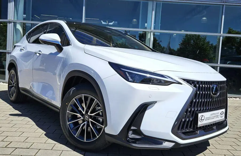 Main__Slider__Photo:Lexus NX 450h + Executive Interieur & Technologie-Paket 05/2026-1