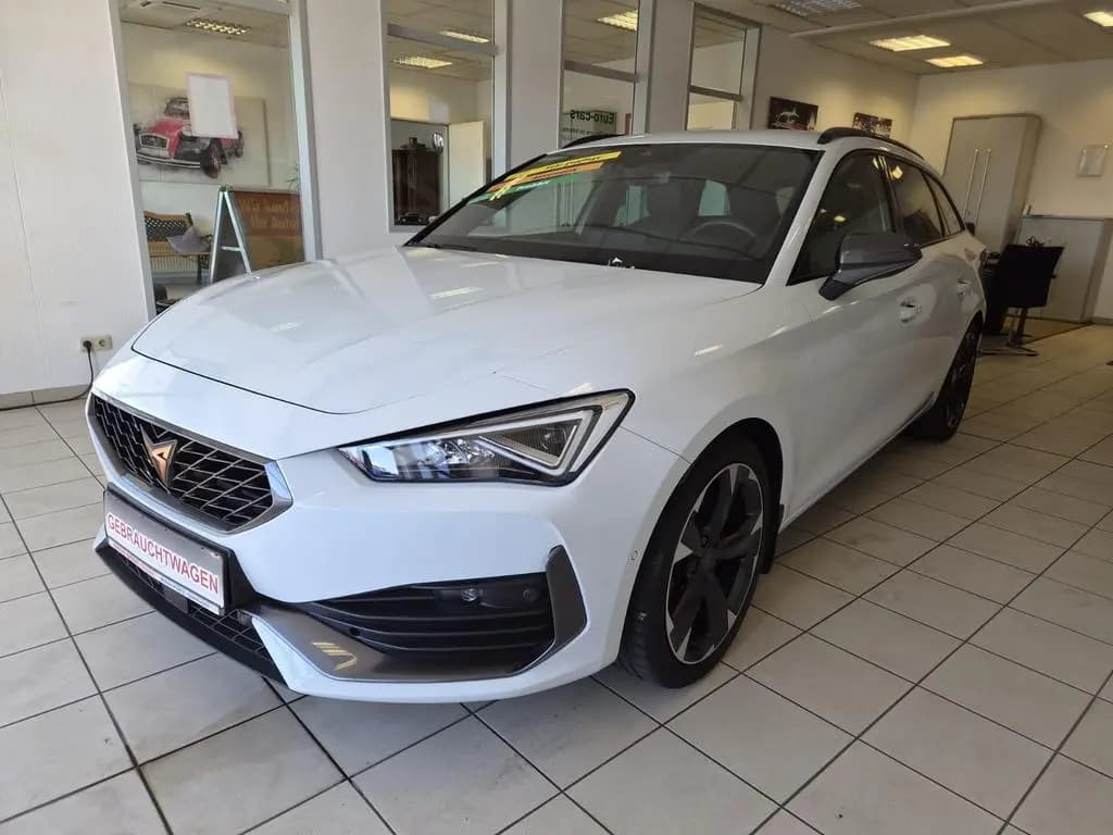 Main__Slider__Photo:Cupra Leon Sportstourer / NAVI / KAMERA / T-LEDER 07/2023-0