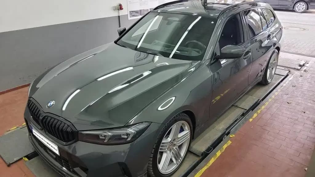 Main__Slider__Photo:ALPINA D3 S TOURING SHADOW/20Z/LED-AD/ACC/HuD/PANO/360° 01/2024-0