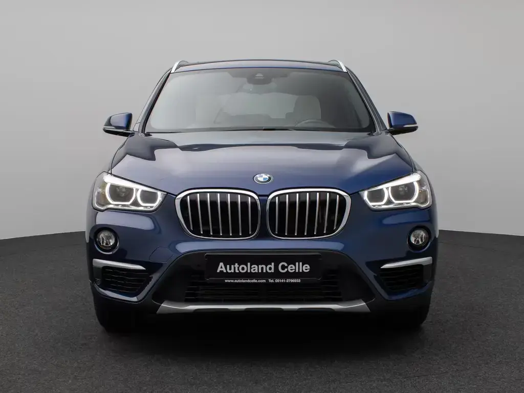 Main__Slider__Photo:BMW X1 sD20i xLine Panorama HUD H/K AHK Leder Voll 07/2018-1
