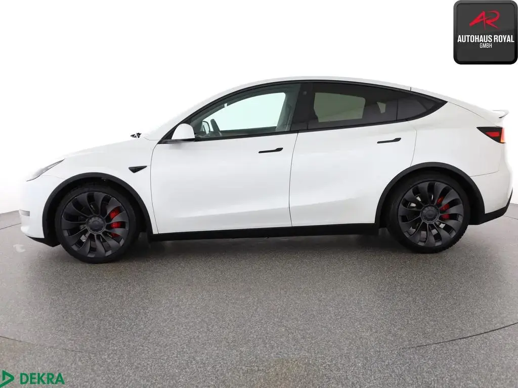 Main__Slider__Photo:Tesla Model Y PERFORMANCE Dual Motor AWD PANO,KEYLESS 11/2022-1