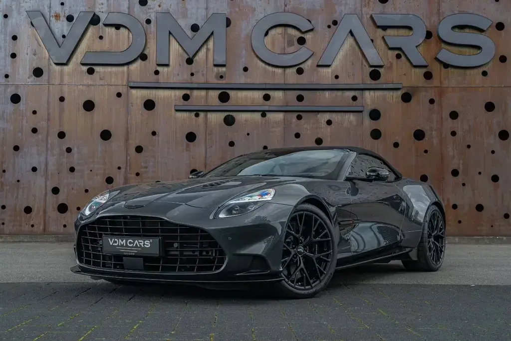 Main__Slider__Photo:Aston Martin Vanquish Volante *Bowers & Wilkins *Black-Pack* 12/2025-1