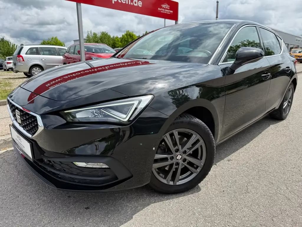 Main__Slider__Photo:Seat Leon Style*Voll-LED*Spurhalteass.*8-fach 09/2020-0