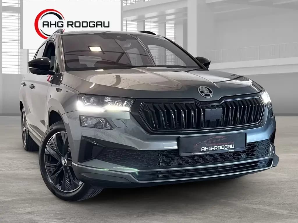 Main__Slider__Photo:Skoda Karoq Sportline 4x4 03/2023-0
