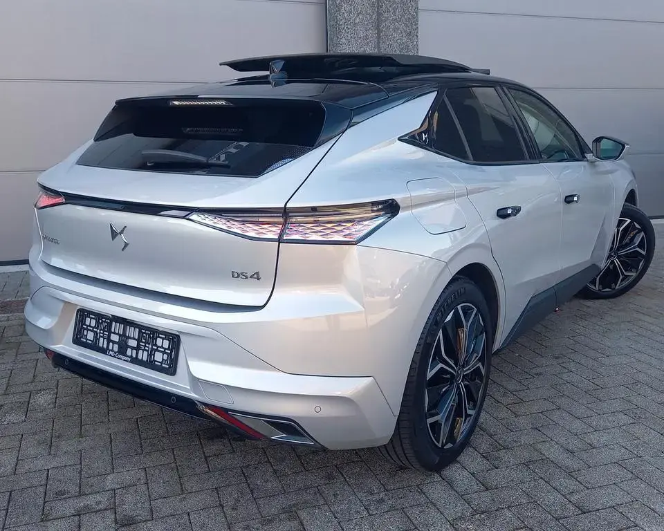 Main__Slider__Photo:DS Automobiles DS4 LA PREMIERE E-TENSE 225 eEAT8 LEDER*NV*PANO 03/2022-1