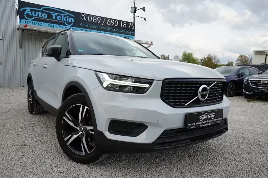 Main__Slider__Photo:Volvo XC40 T3 Geartronic R-Design |1.Hand| |Kamera| 06/2022-0