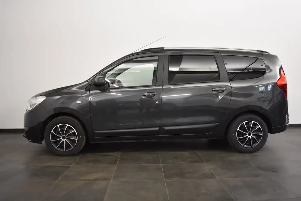 Main__Slider__Photo:Dacia Lodgy Comfort/KLIMA/SITZHEIZUNG/PDC 02/2018-0