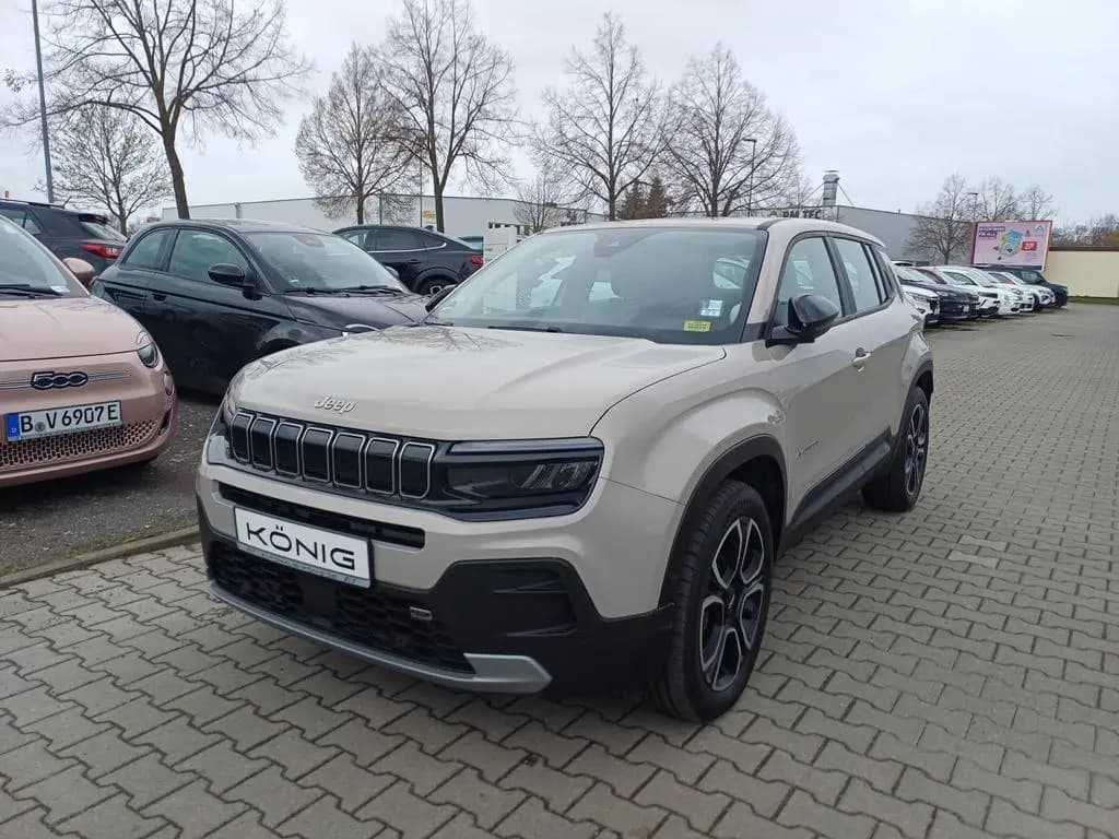 Main__Slider__Photo:Jeep Avenger Altitude 1.2 GSE T3 100 PS Sitzheizung 09/2023-0