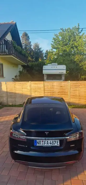 Main__Slider__Photo:Tesla Model S P85 P - FREE CHARGE SC01 - CCS 11/2013-1