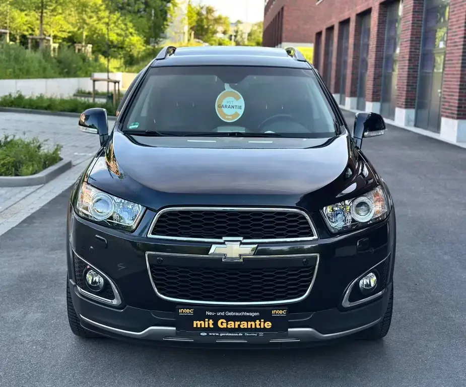 Main__Slider__Photo:Chevrolet Captiva 2.2 4WD 1.HAND|KEYLESS|PDC|AHK|7.SITZER* 10/2013-1