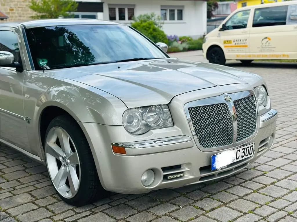 Main__Slider__Photo:Chrysler 300C Touring 3.0 CRD Autom. SRT-Design StarTech 10/2007-0