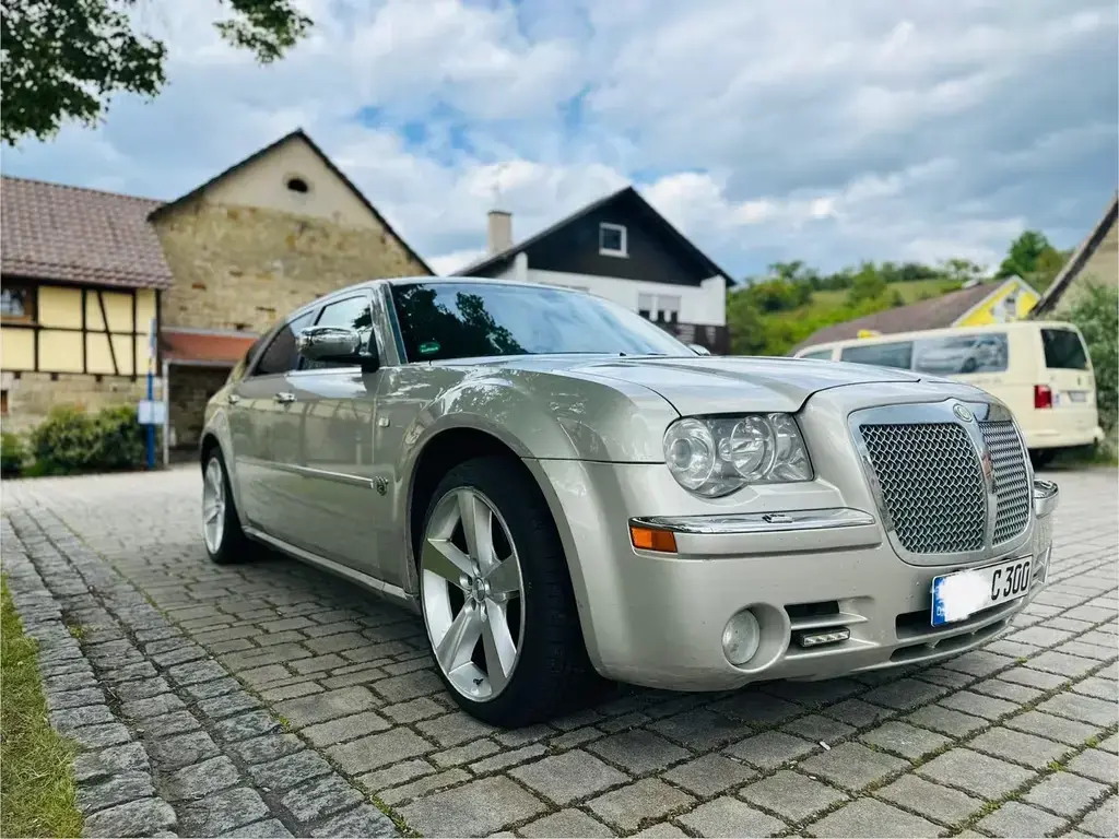 Main__Slider__Photo:Chrysler 300C Touring 3.0 CRD Autom. SRT-Design StarTech 10/2007-1
