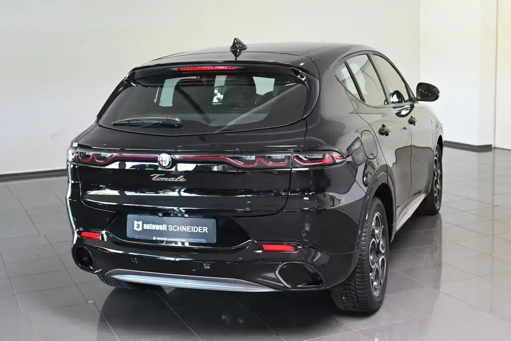 Main__Slider__Photo:Alfa Romeo Tonale Ti1.5 VGT Mild-Hybrid Navi Kamera 18" 09/2022-1