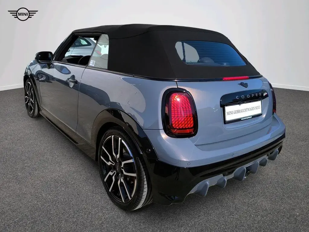 Main__Slider__Photo:MINI John Cooper Works Cabrio 08/2025-1