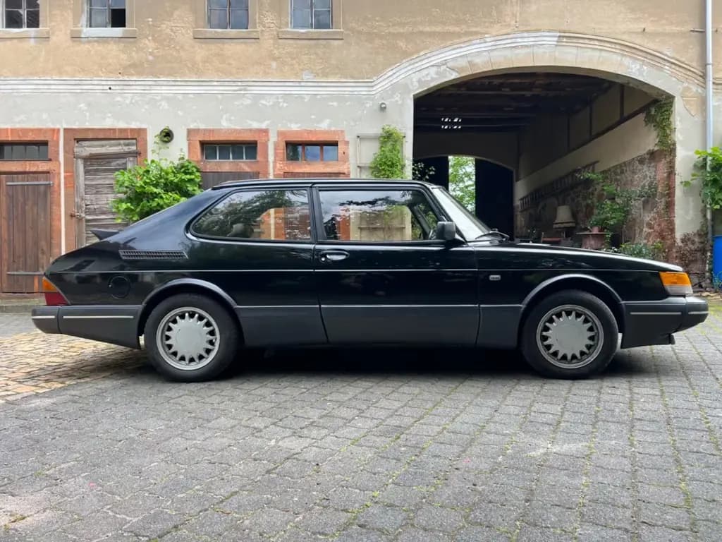 Main__Slider__Photo:Saab 900 Turbo T16 Aero SSD schwarz 03/1990-0