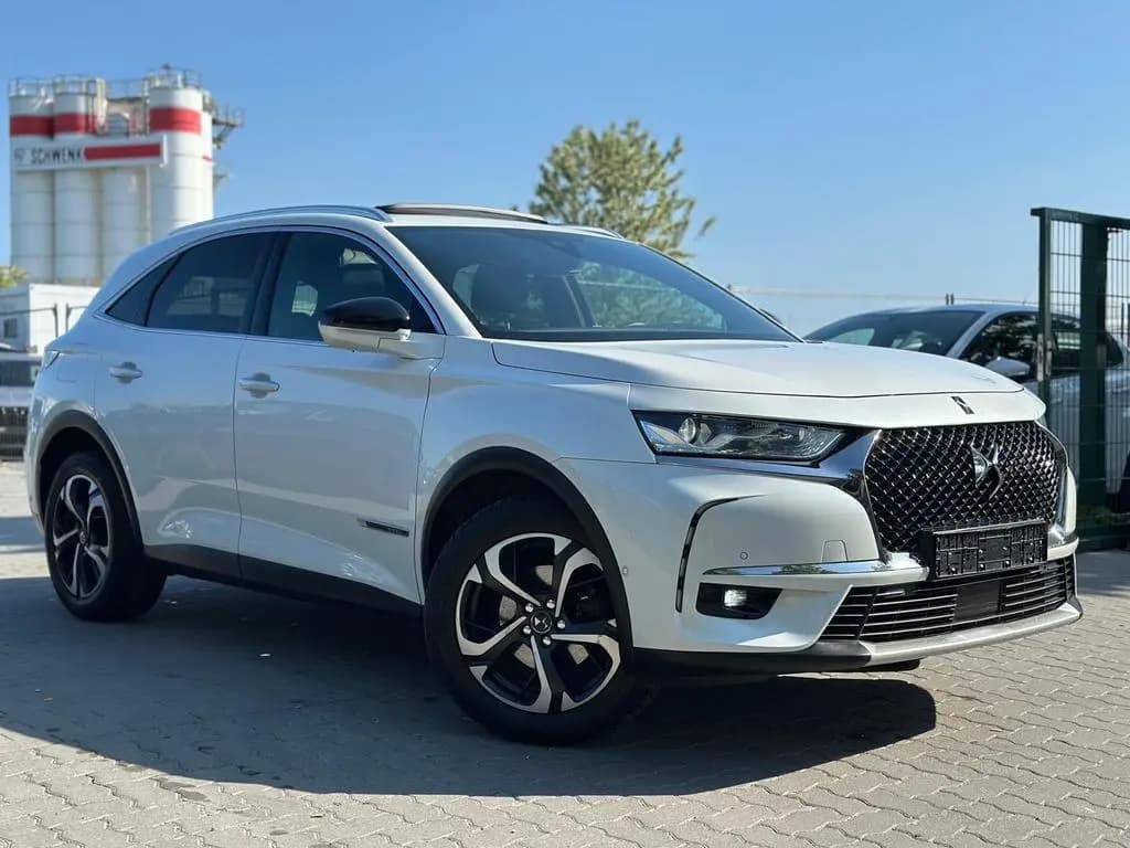 Main__Slider__Photo:DS Automobiles DS7 (Crossback) Rivoli-CAM-LEDER-PANO-VIR-SITZH 01/2020-0