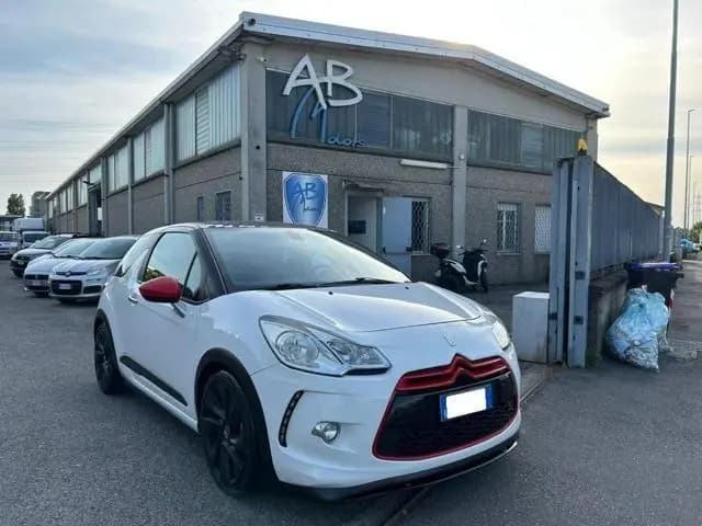 Main__Slider__Photo:DS Automobiles DS3 DS AUTOMOBILES DS 3 1.6 THP 200 Racing *IVA ESPO 07/2012-0