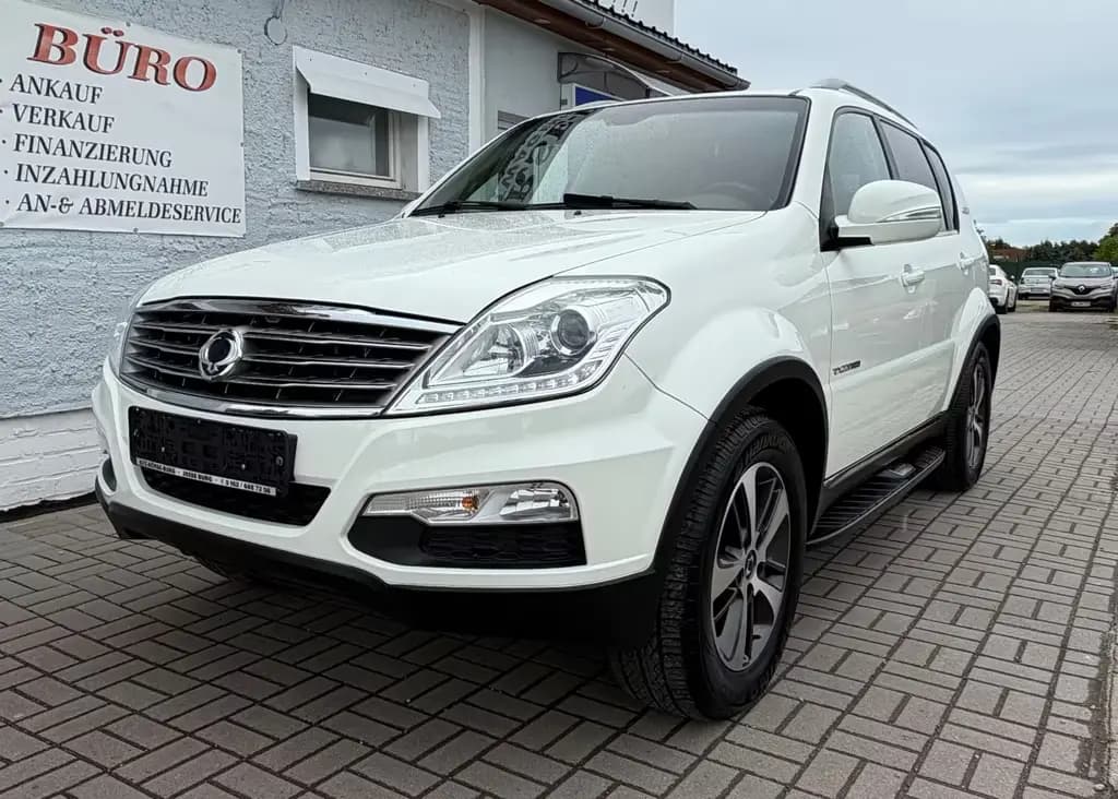 Main__Slider__Photo:Ssangyong REXTON 4WD*Standheiz.* 1-Hand* 04/2016-0
