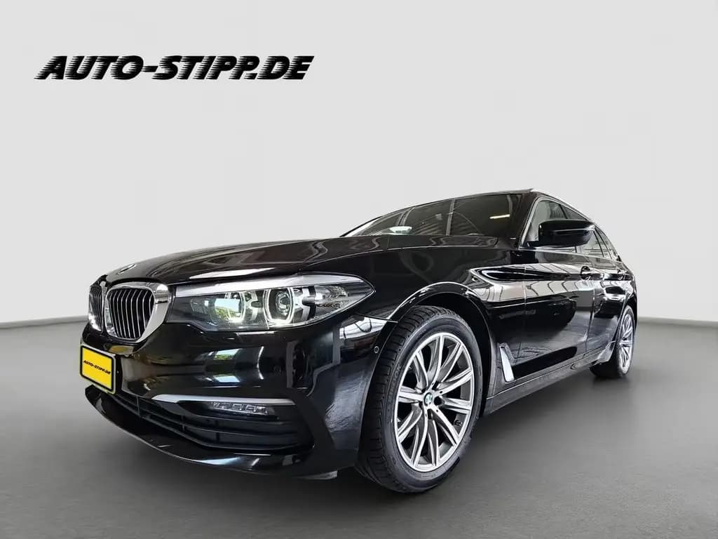 Main__Slider__Photo:BMW 520 d Touring xDrive RFK LEDER el. HECKKL LED 11/2019-0