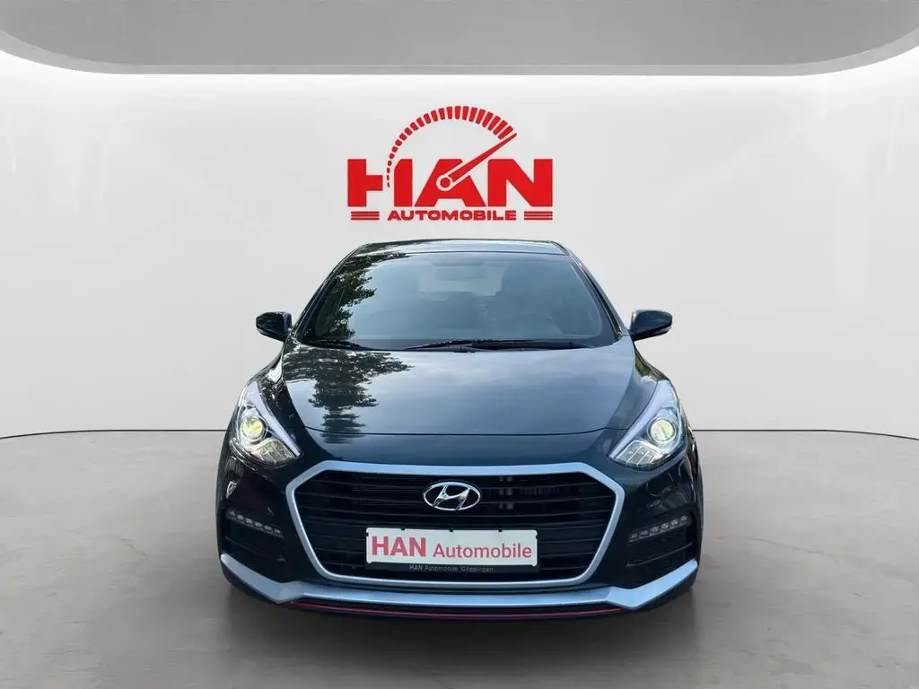 Main__Slider__Photo:Hyundai i30 Turbo/Navi/Kamera/Xenon/PDC/Temp. 09/2015-1