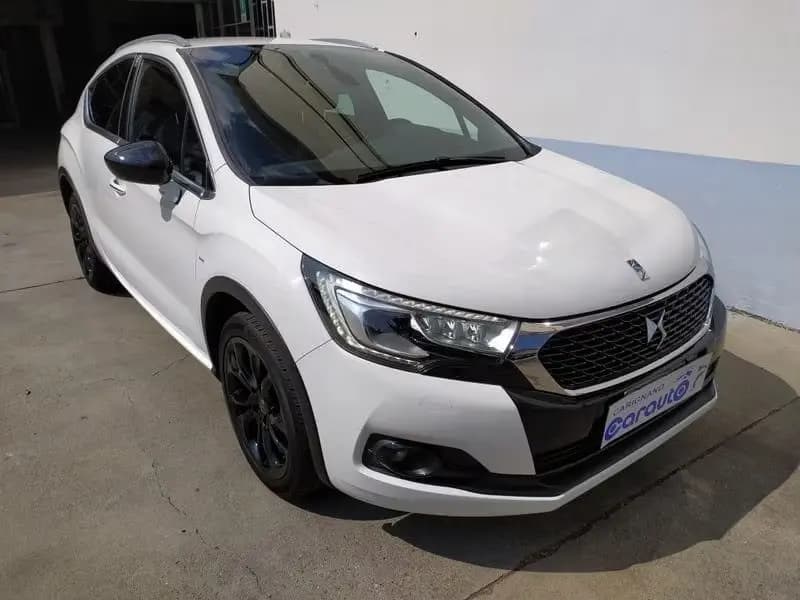 Main__Slider__Photo:DS Automobiles Other DS DS4 Crossback 120 HDI Sport Chic Promo FinAss 09/2016-0