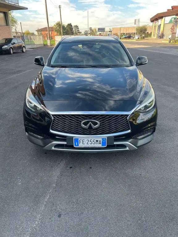 Main__Slider__Photo:Infiniti Q30 2.2 diesel DCT AWD Premium Tech 07/2016-0
