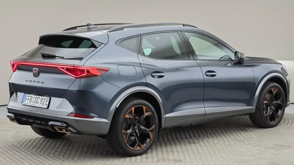Main__Slider__Photo:Cupra Formentor 1.4 e-HYBRID 180kW VZ DSG VZ 08/2021-1