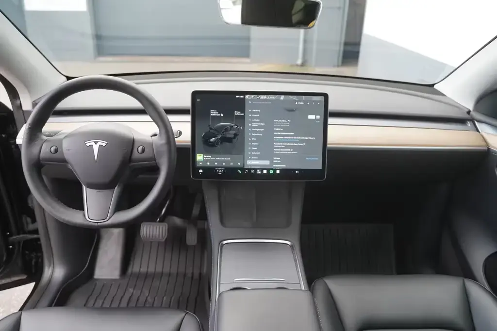 Main__Slider__Photo:Tesla Model Y Long Range AWD *FSD*20-Zoll*Mwst.* 08/2022-1