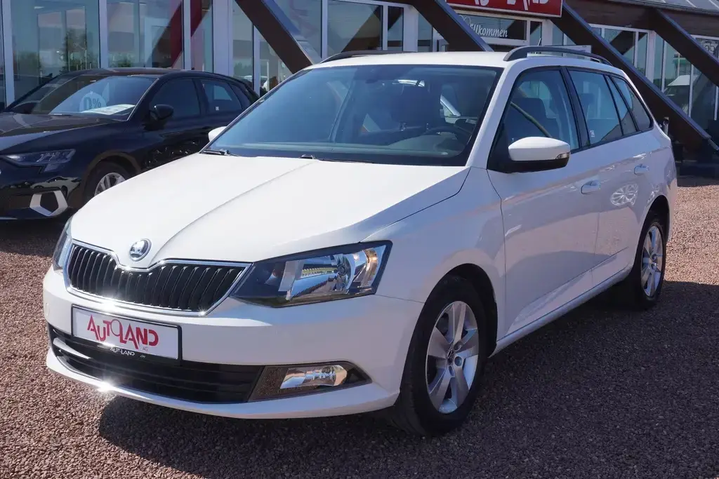 Main__Slider__Photo:Skoda Fabia Combi 1.0 Ambition Klimaaut. Sitzheizung 08/2017-1
