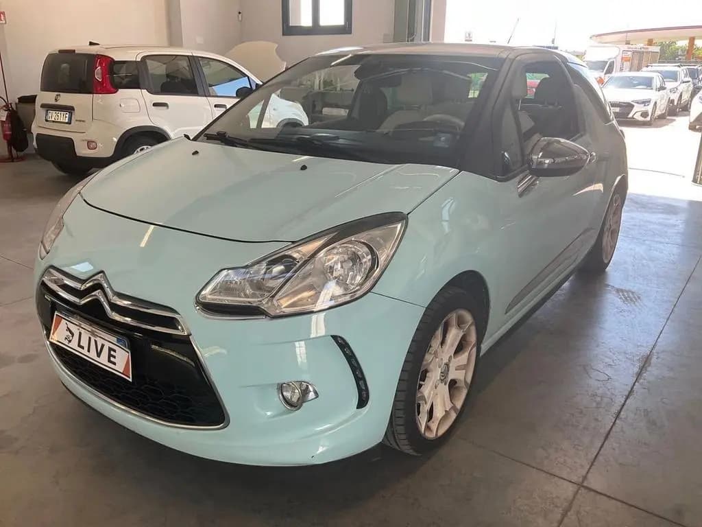 Main__Slider__Photo:DS Automobiles DS3 Ds DS3 3 1.6 VTi 120 Just Black 11/2011-0