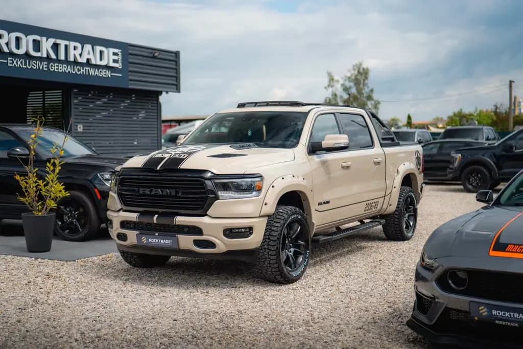 Main__Slider__Photo:Dodge RAM 5.7 V8 HEMI 4x4 ARMY STYLE Offroad *Pano*LED 07/2021-0
