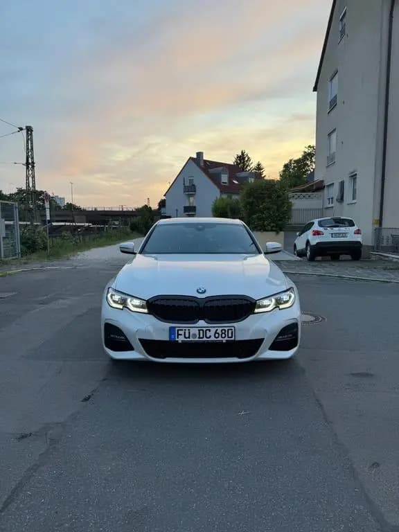 Main__Slider__Photo:BMW 320 d xDrive M Sport Automatik M Sport 06/2019-0