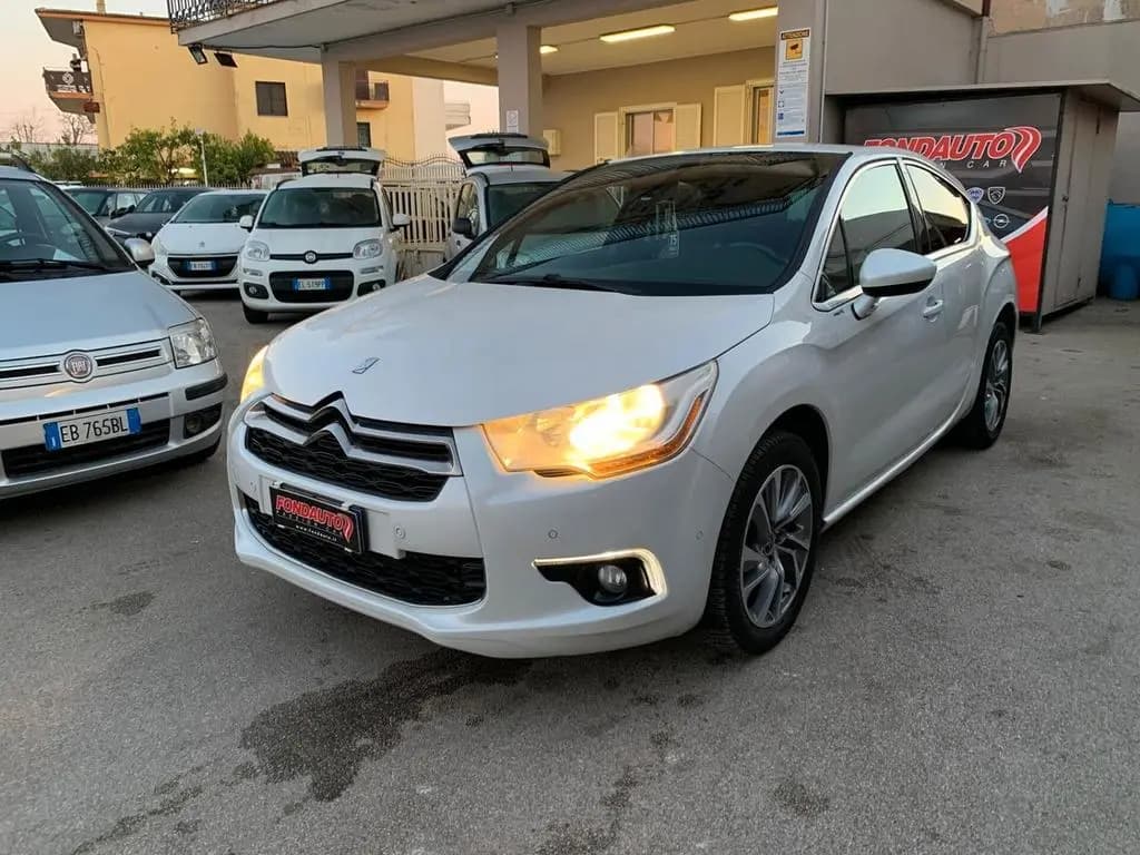 Main__Slider__Photo:DS Automobiles DS4 Ds DS4 4 1.6 e-HDi 110 airdream Chic 06/2012-0