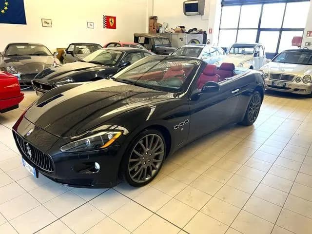 Main__Slider__Photo:Maserati GranCabrio MASERATI GranCabrio 4.7 V8 07/2011-0