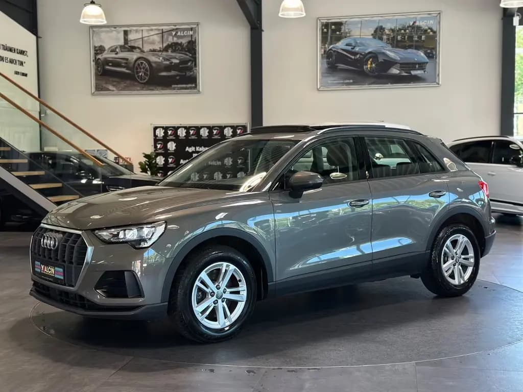 Main__Slider__Photo:Audi Q3 40 TFSI quattro S tronic advanced 2.H/NAV/AHK 10/2020-0