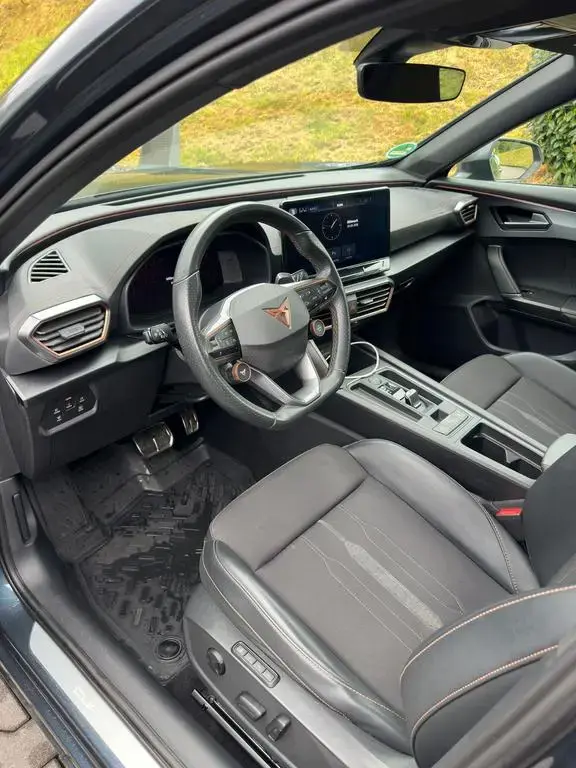 Main__Slider__Photo:Cupra Formentor 1.4 e-HYBRID 180kW VZ DSG VZ 04/2022-1