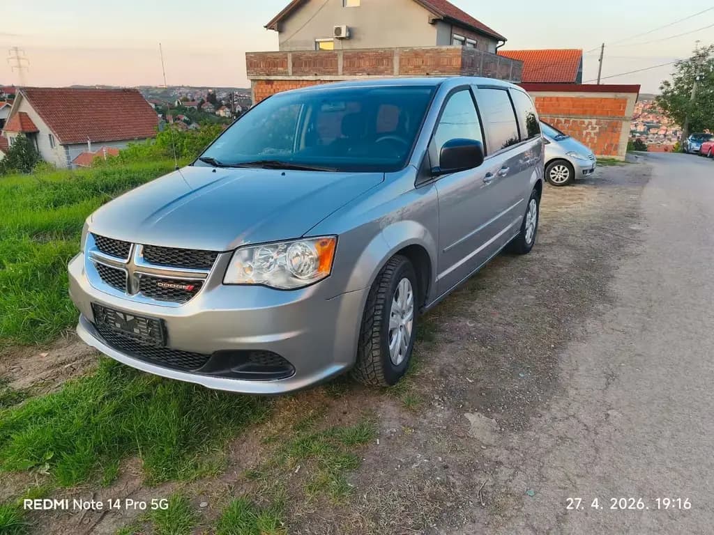 Main__Slider__Photo:Dodge Grand Caravan 06/2016-0
