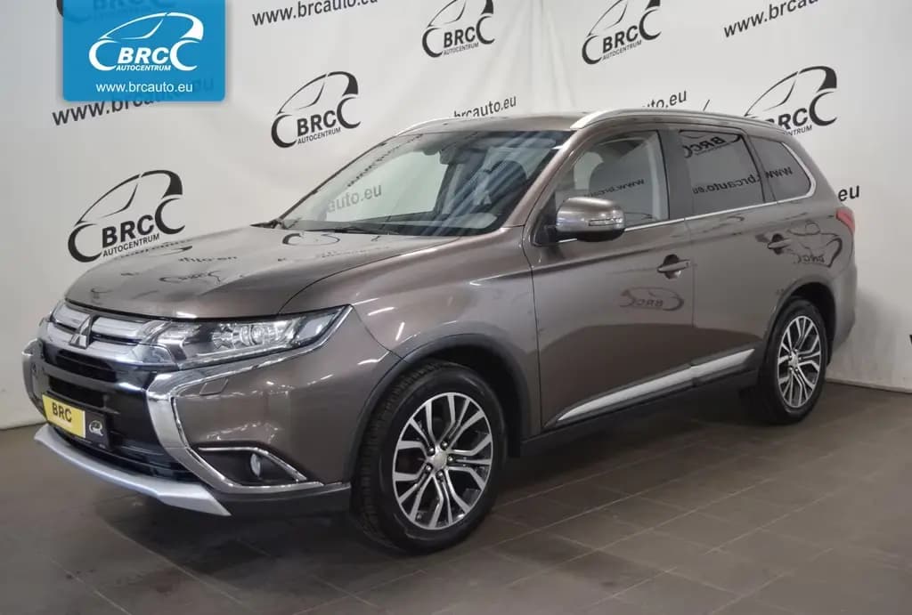 Main__Slider__Photo:Mitsubishi Outlander A/T AWD 11/2015-0