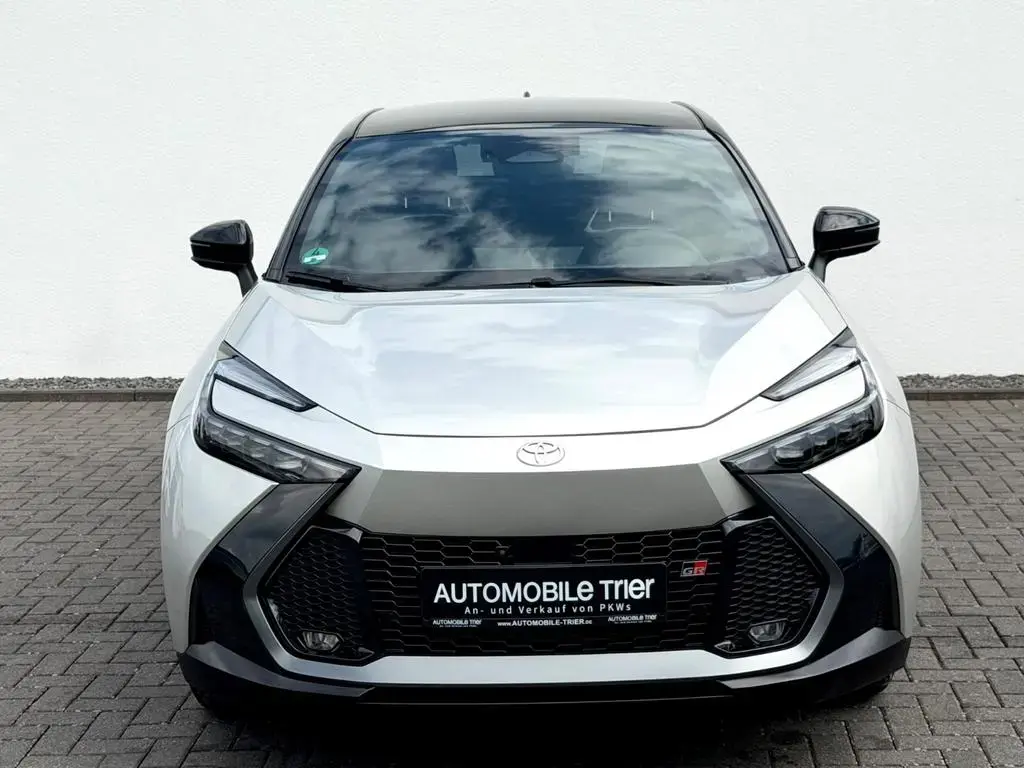 Main__Slider__Photo:Toyota C-HR Hybrid Black&White GR Sport /LED/ACC/PANO/ 09/2024-1