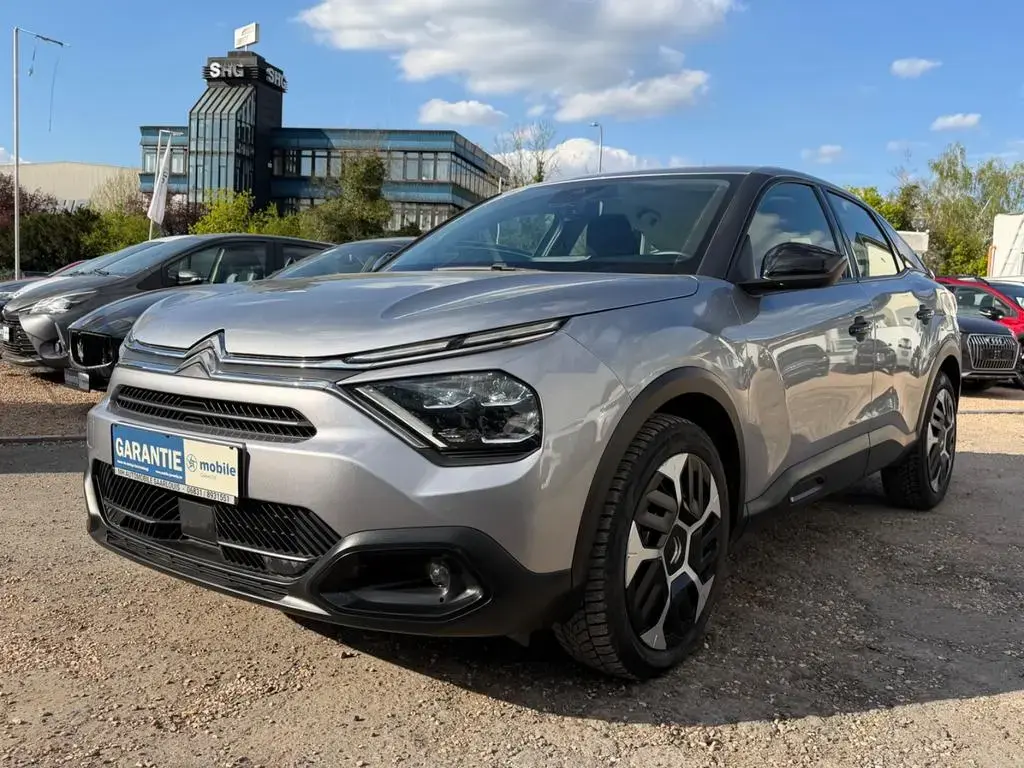 Main__Slider__Photo:Citroën C4 Lim. Feel 02/2022-1