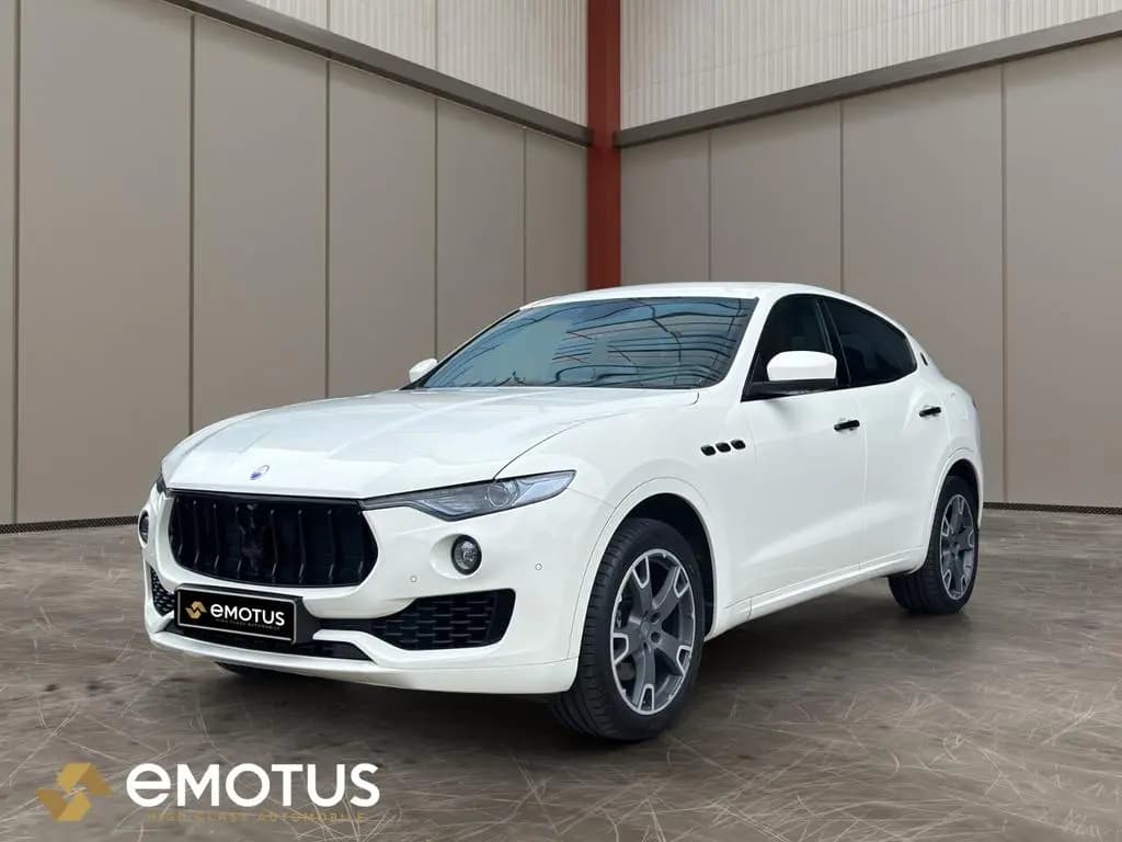 Main__Slider__Photo:Maserati Levante °KEY°KAM°MEM°ST-HT°LED° 11/2016-0