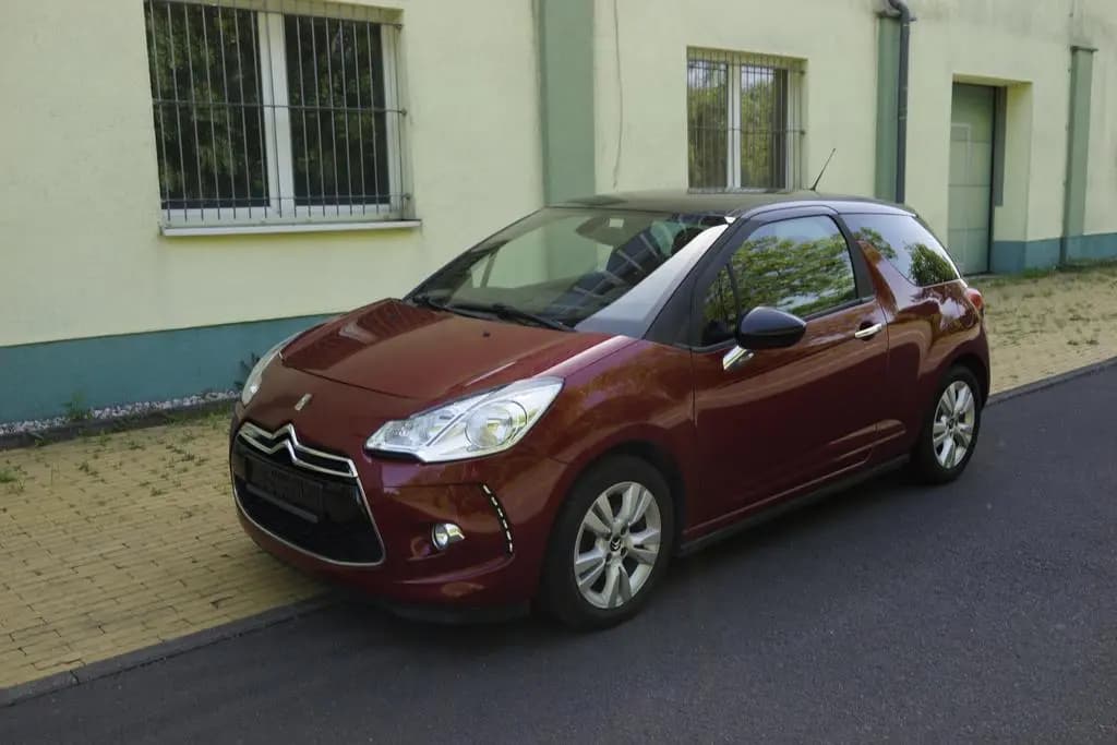 Main__Slider__Photo:Citroën DS3 *1.6*SoChic*Klimaaut*Temp*LED* 05/2011-0