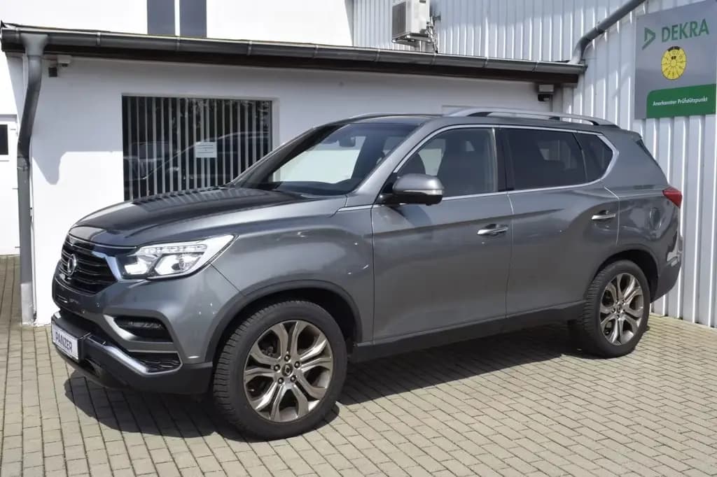 Main__Slider__Photo:Ssangyong REXTON 2.2 e-XDi Premium 4WD AHK SHZ+Lüftung App 11/2017-0